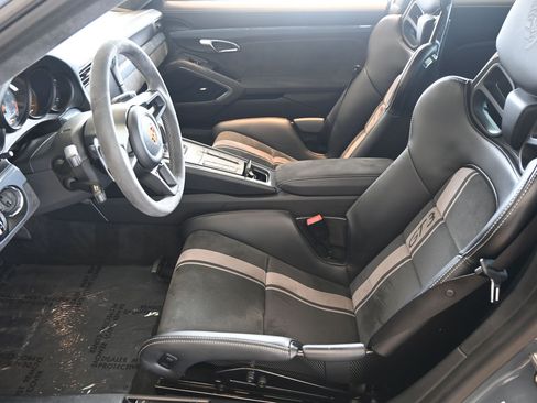 Used 2018 Porsche 911 GT3 w/ Sport Chrono Package RWD image 5