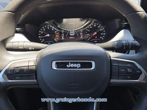 Used 2024 Jeep Compass Sport AWD/4WD image 18