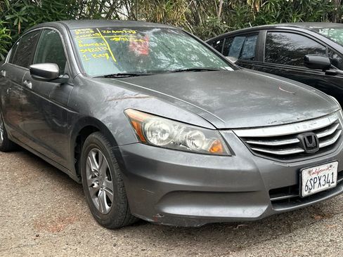 Used 2011 Honda Accord SE image 2