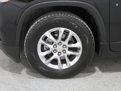 Used 2020 Chevrolet Traverse LS w/ LPO, Black Accent Package image 23