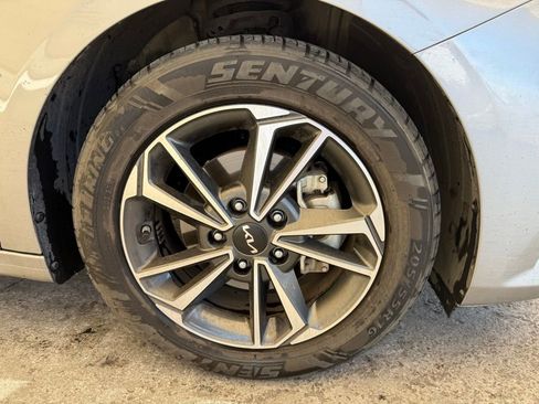 Used 2023 Kia Forte LXS FWD image 12
