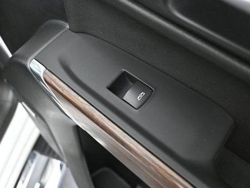 Used 2020 Chevrolet Silverado 1500 High Country AWD/4WD image 46