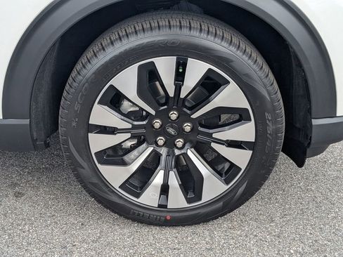 New 2026 Ford Explorer Platinum w/ LUX Leather Package image 11