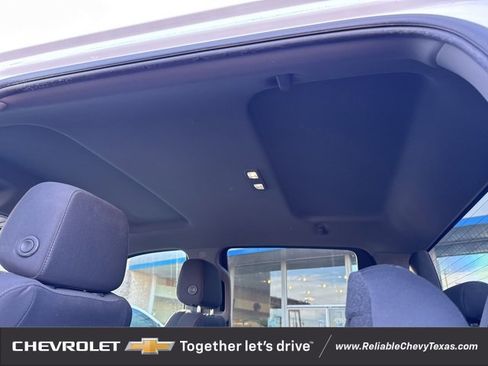 Used 2022 Chevrolet Silverado 1500 LT w/ Z71 Off-Road Package image 15