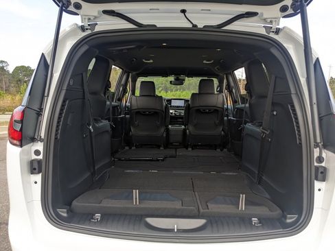 New 2026 Chrysler Pacifica Select image 42