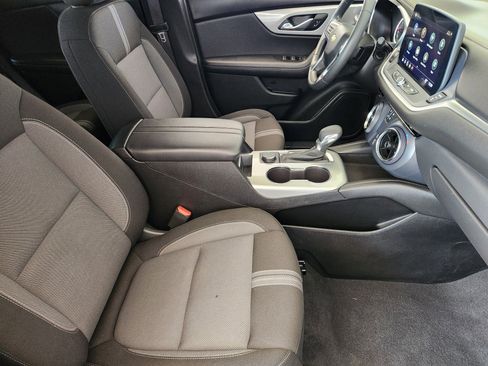 Used 2025 Chevrolet Blazer LT FWD image 14