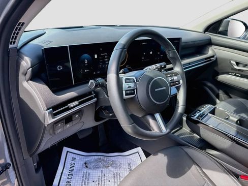 Used 2025 Hyundai Tucson Limited AWD/4WD image 10