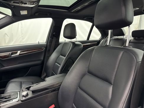 Used 2013 Mercedes-Benz C 250 Sedan image 13