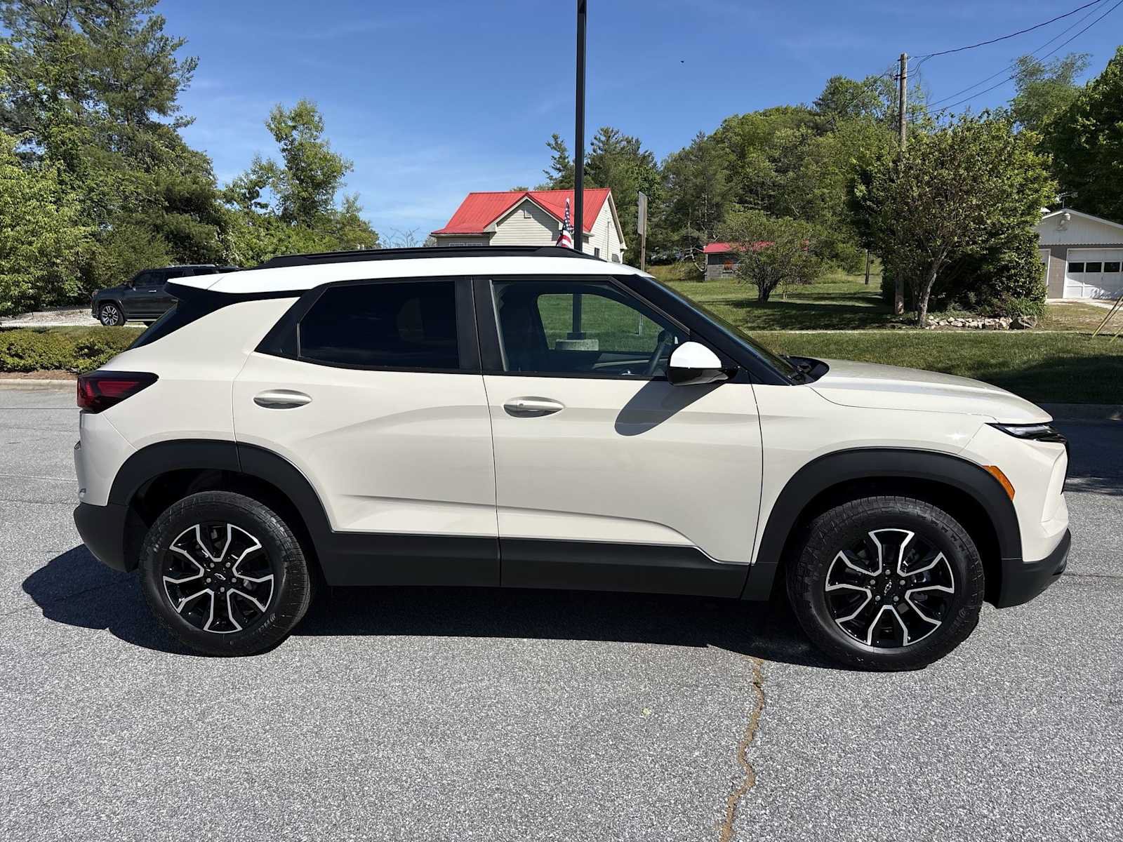 New 2026 Chevrolet TrailBlazer ACTIV w/ Driver Confidence Package AWD/4WD image 5