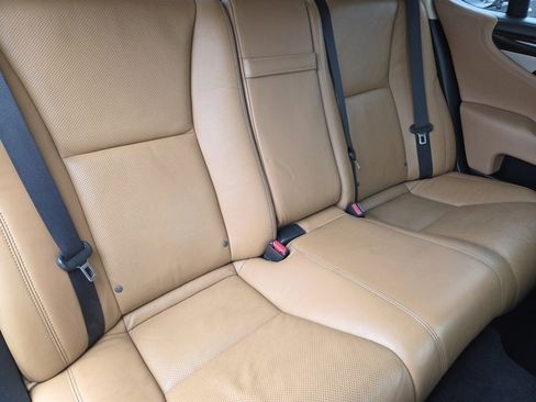 Used 2014 Lexus LS 460 AWD image 33