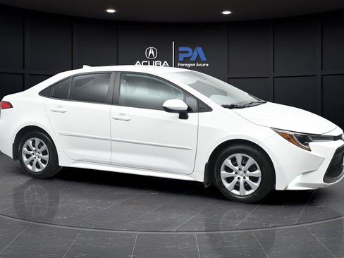 Used 2021 Toyota Corolla LE FWD image 27
