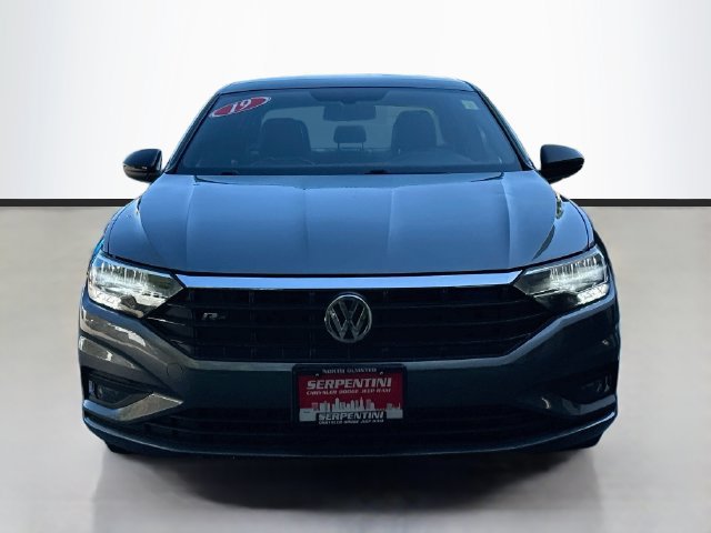 Used 2019 Volkswagen Jetta R-Line w/ R-Line Cold Weather Package FWD image 2