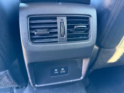 Used 2023 Nissan Rogue SV w/ SV Premium B Package image 16