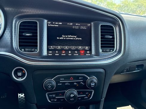 Used 2018 Dodge Charger R/T Scat Pack w/ Dynamics Package RWD image 18