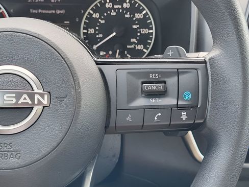 Used 2023 Nissan Rogue SV image 25