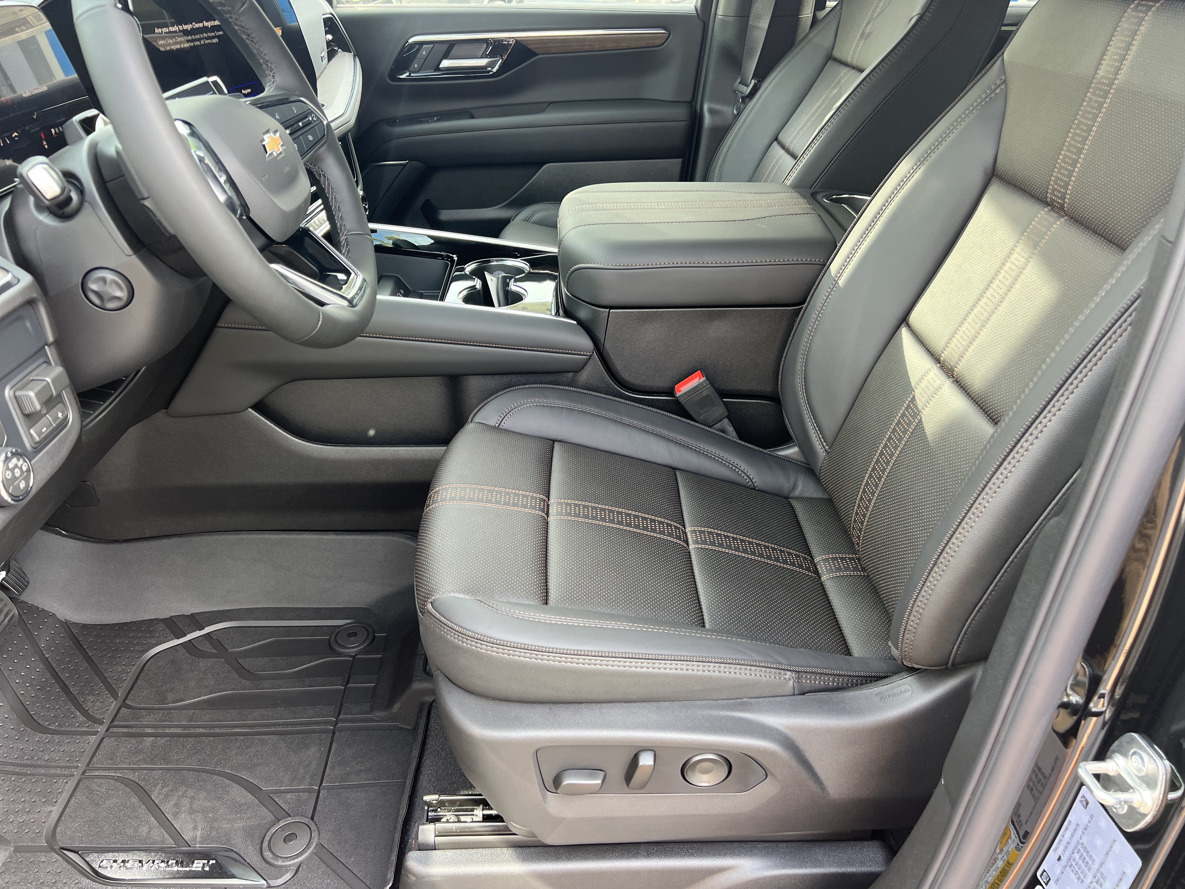 New 2027 Chevrolet Tahoe High Country AWD/4WD image 9