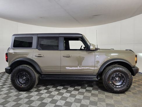 New 2025 Ford Bronco Outer Banks w/ Sasquatch Package image 8