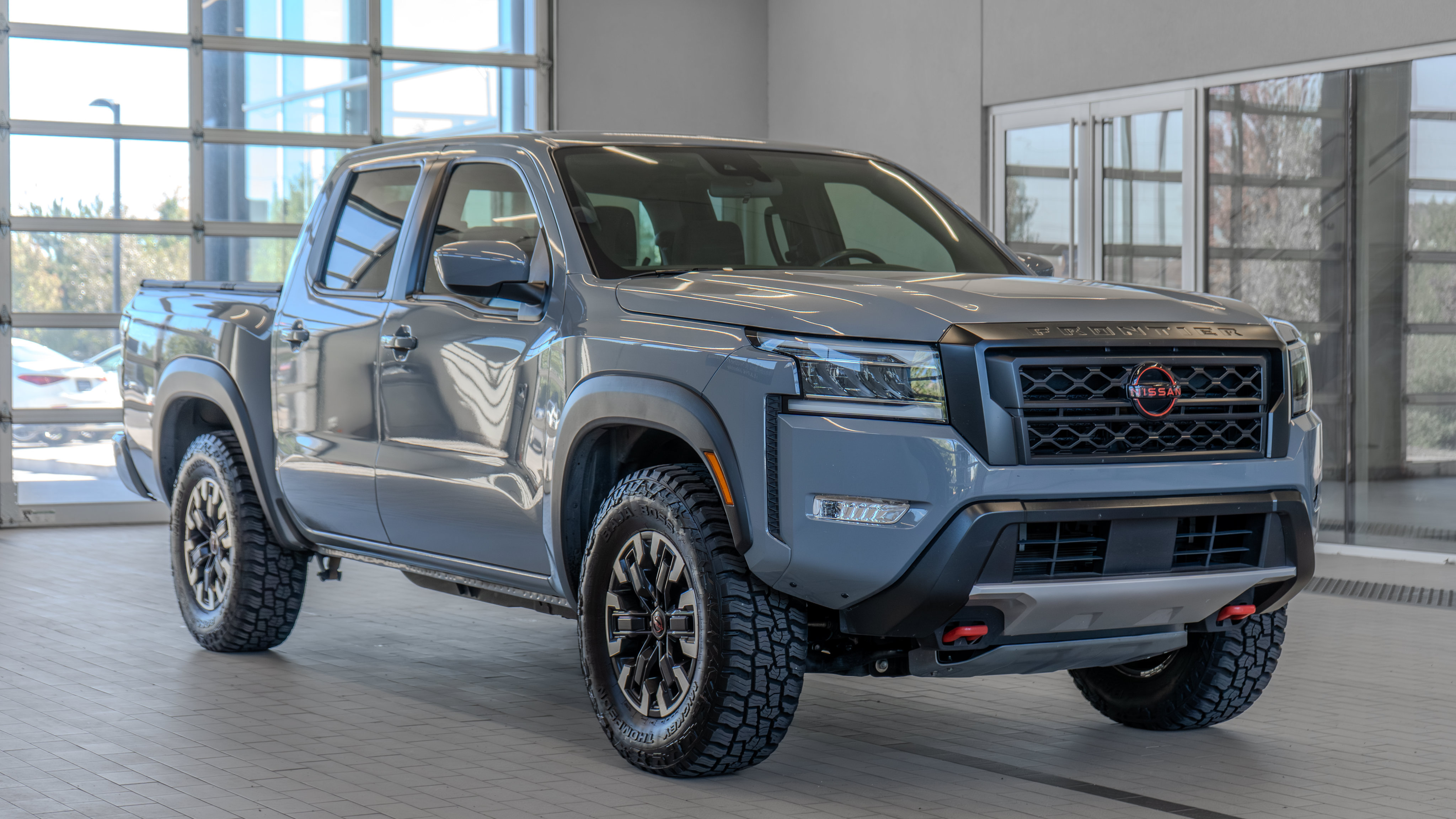 Used 2024 Nissan Frontier PRO-4X w/ Technology Package AWD/4WD image 21