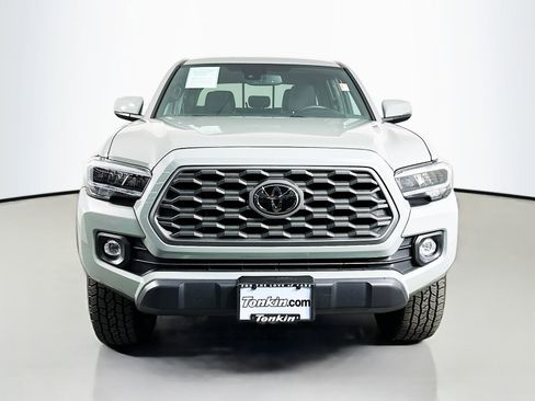 Used 2023 Toyota Tacoma TRD Off-Road w/ Technology Package AWD/4WD image 2