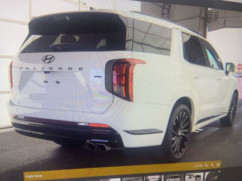 Used 2025 Hyundai Palisade Calligraphy AWD/4WD image 4