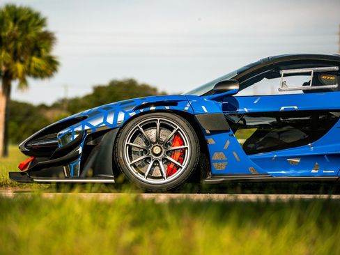 Used 2020 McLaren Senna image 15