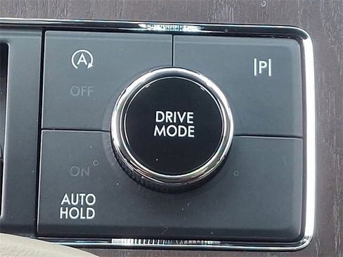 Used 2024 Lincoln Navigator Premiere image 26