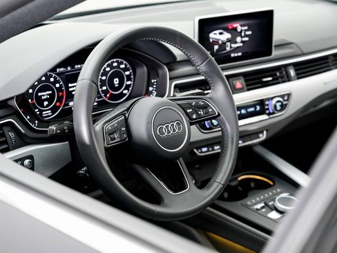 Used 2018 Audi A5 2.0T Prestige w/ Driver Assistance Package image 9