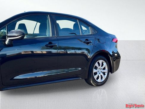 Certified 2025 Toyota Corolla LE FWD image 10