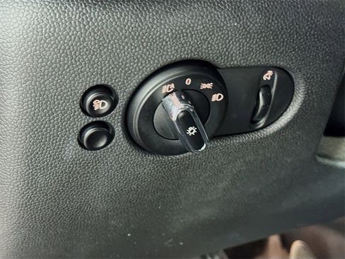 Certified 2022 MINI Cooper S w/ Driver Assistance Package image 10