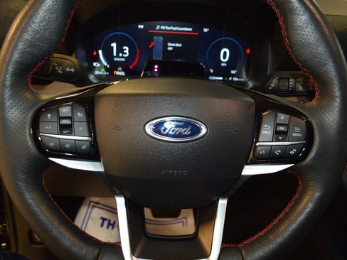 Certified 2025 Ford Explorer ST-Line image 18