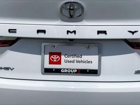 Used 2026 Toyota Camry SE FWD image 10