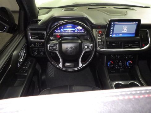 Used 2023 Chevrolet Suburban RST w/ Sport Performance Package AWD/4WD image 9