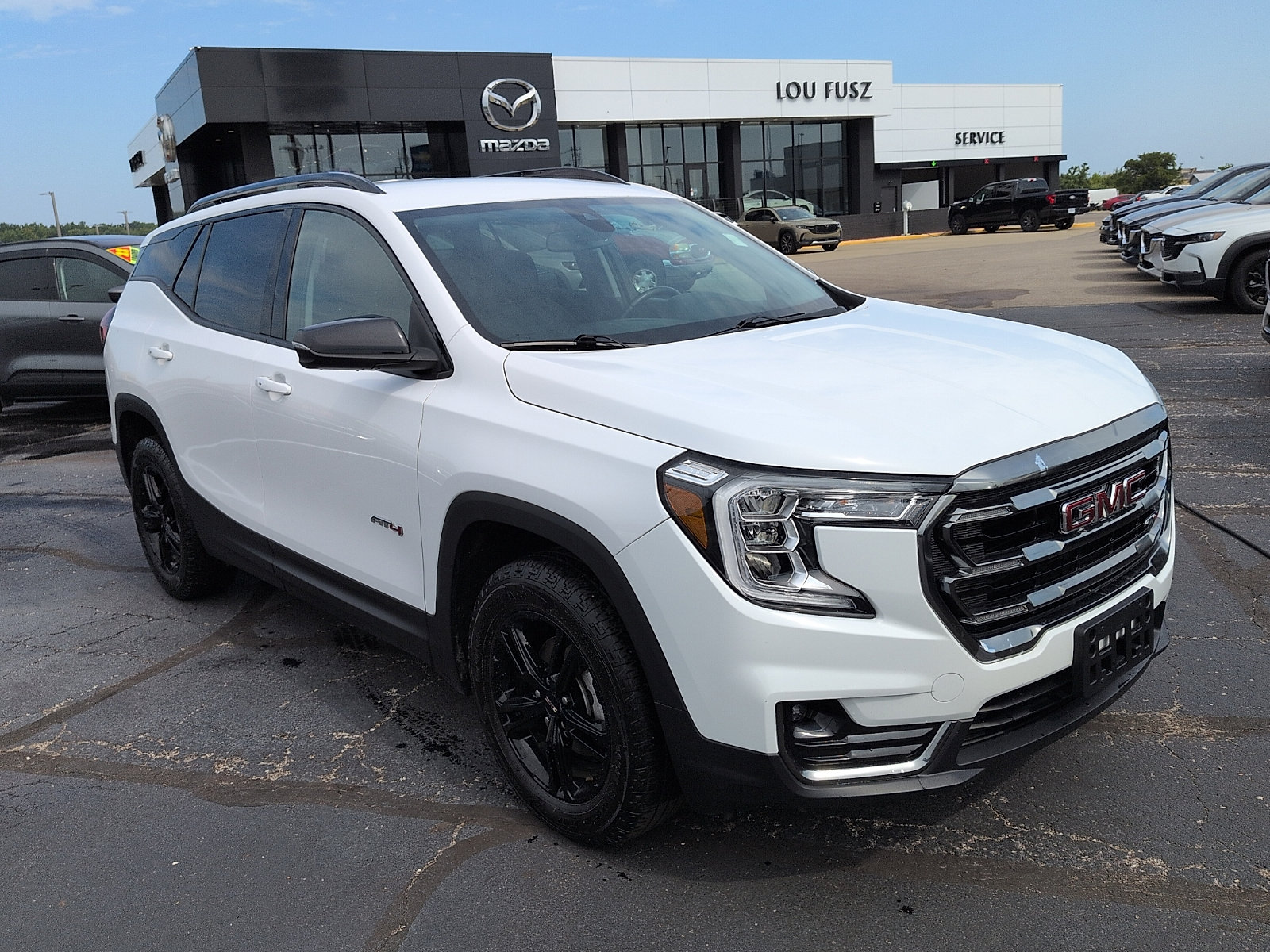 Used 2023 GMC Terrain AT4 AWD/4WD image 1