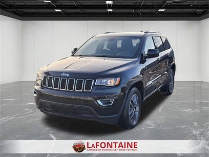 Used 2019 Jeep Grand Cherokee Laredo w/ 18" Wheel & 8.4" Radio Group