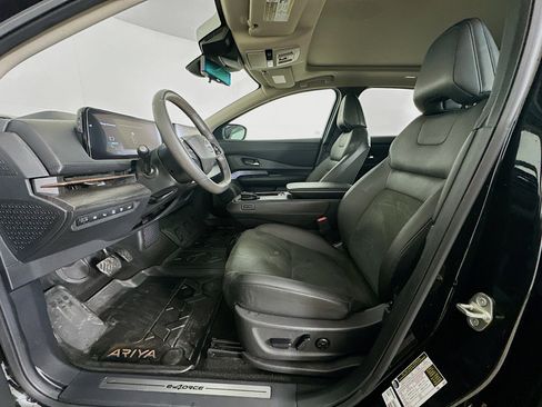 Used 2024 Nissan Ariya AWD image 13