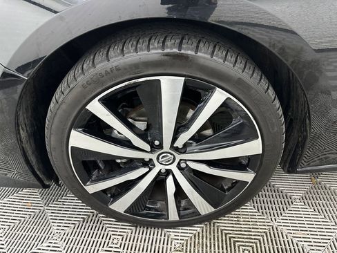 Used 2022 Nissan Altima 2.5 SR FWD image 12