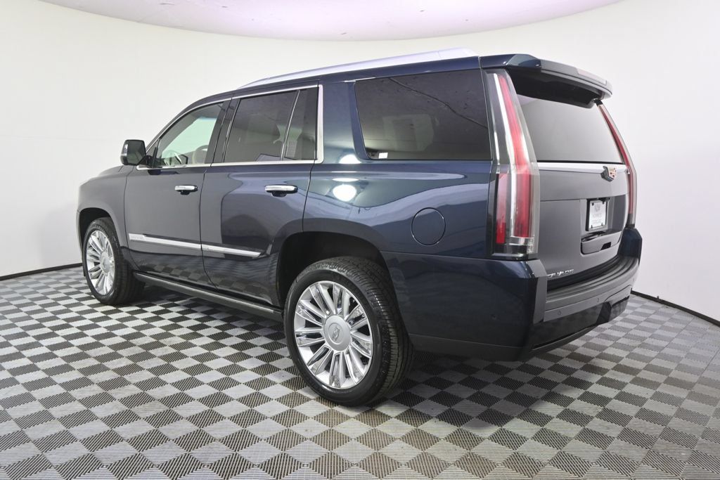 Used 2019 Cadillac Escalade Platinum AWD/4WD image 3