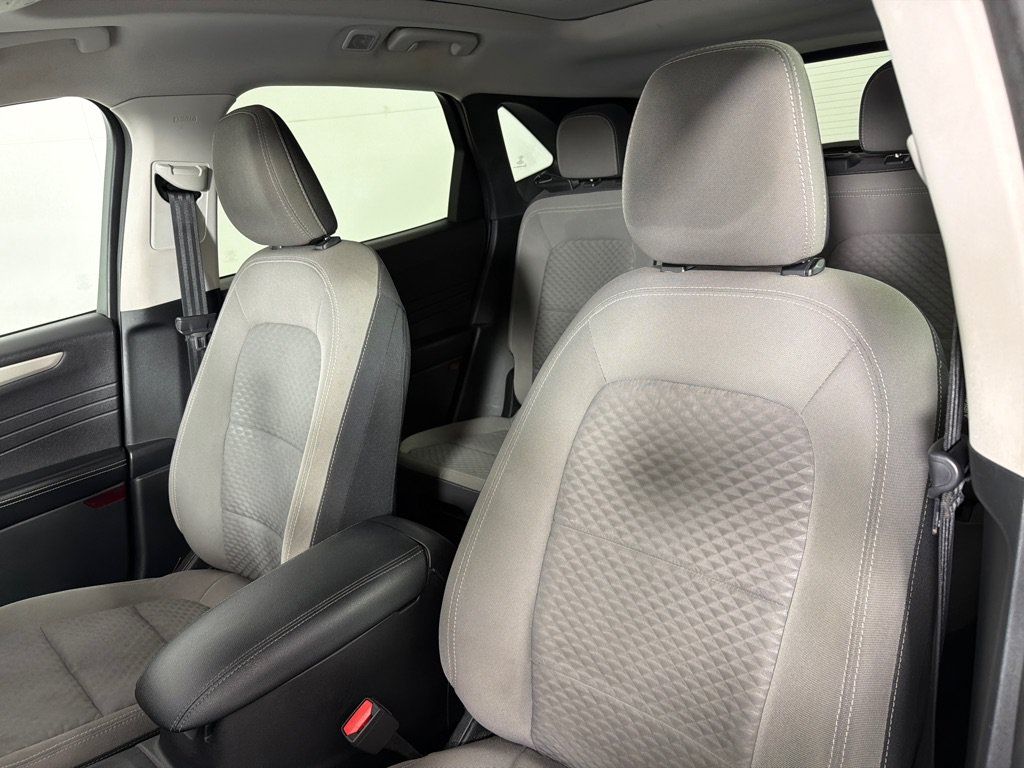 Used 2021 Ford Escape SE w/ SE Sport Appearance Package AWD/4WD image 12