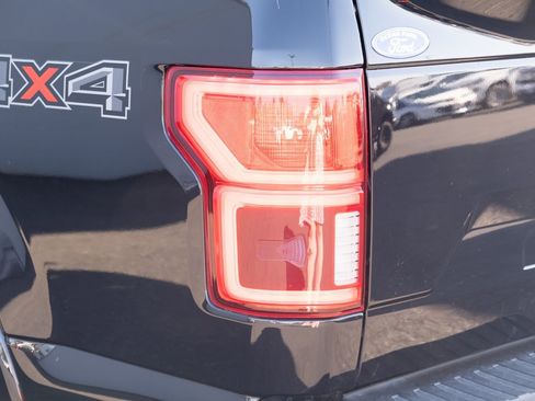 Used 2019 Ford F150 Lariat w/ Equipment Group 502A Luxury AWD/4WD image 26