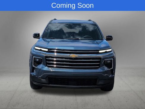 Used 2024 Chevrolet Traverse LT w/ Enhanced Driving Package FWD image 9