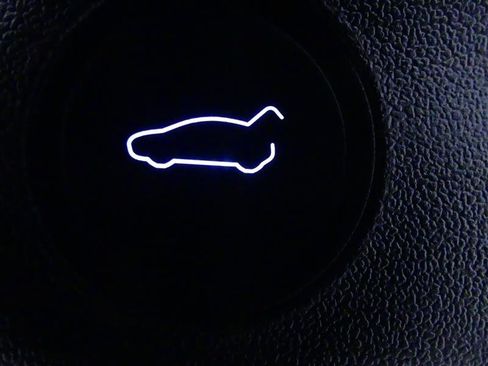 Used 2021 Tesla Model Y Long Range image 27