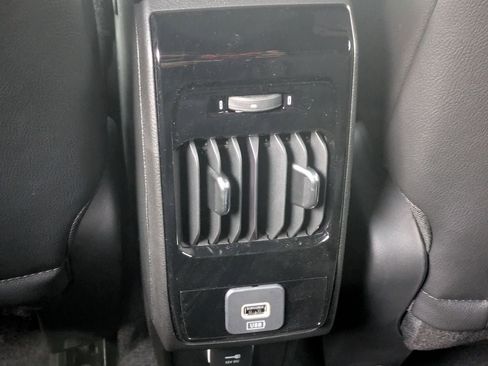 New 2026 Jeep Compass Limited image 24