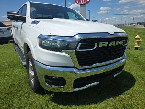 Used 2025 RAM 1500 Big Horn AWD/4WD image 2