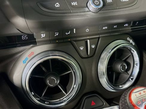 Used 2022 Chevrolet Camaro SS RWD image 16