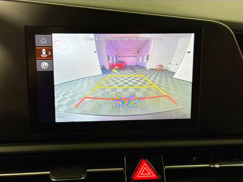 Used 2023 Kia Niro LX FWD image 25
