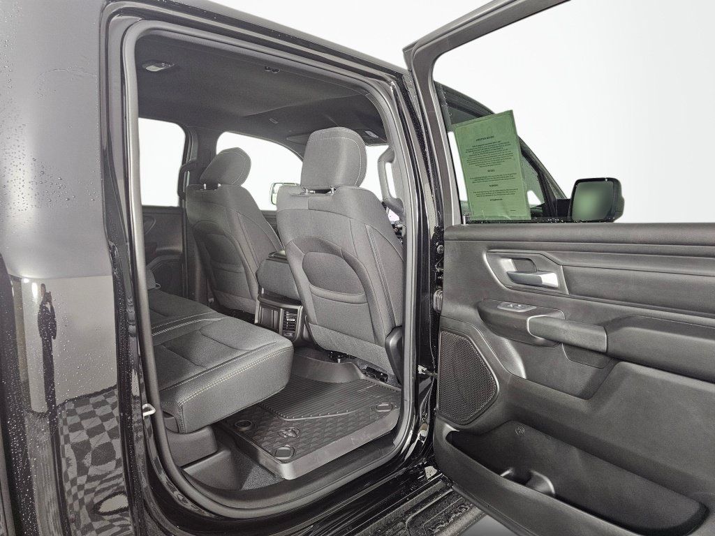 New 2026 RAM 1500 Warlock AWD/4WD image 36