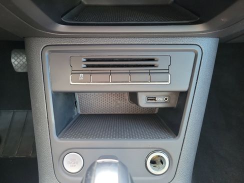 Used 2017 Volkswagen Tiguan SEL image 37