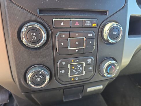 Used 2013 Ford F150 XLT w/ Mid Equipment Group image 21