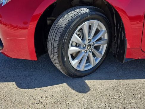 Used 2025 Toyota Corolla SE image 31