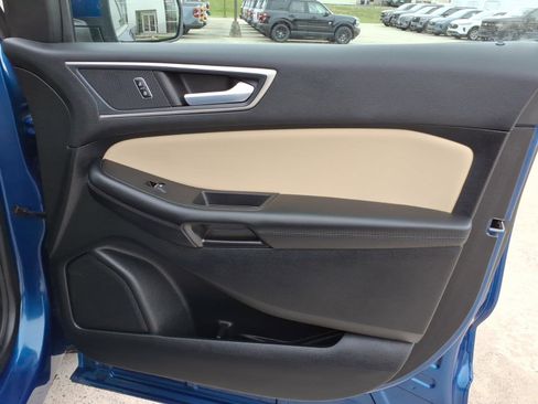 Used 2024 Ford Edge SEL image 8